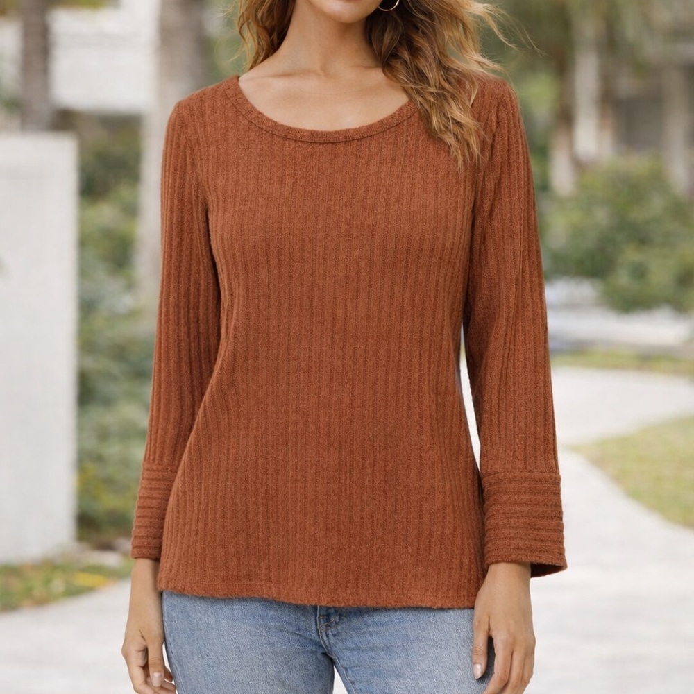 Rose & Olive Textured Rust Top. Size Medium.